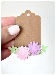 TAGS CON APLIQUE FLOR 3D