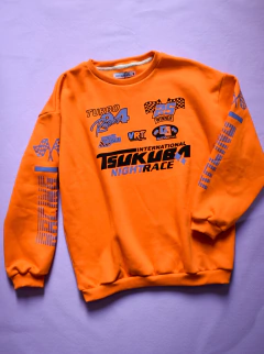 BUZO OVERSIZE RACE NARANJA - tienda online