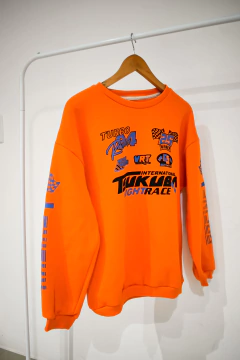BUZO OVERSIZE RACE NARANJA