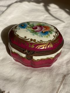 Pequena caixa em porcelana de Sèvres - Art Rarus Antiquário