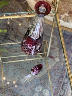 Garrafa licoreira em cristal lilás Baccarat na internet