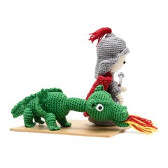 São Jorge e o dragão em amigurumi - Art Familiar Artesanato