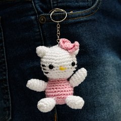 Chaveiro Hello Kitty em amigurumi - comprar online