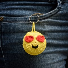 Chaveiro emoji em amigurumi - comprar online