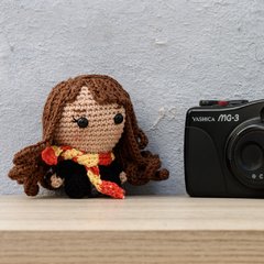 Mini Hermione do Harry Potter em amigurumi na internet