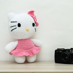 Hello Kitty em amigurumi - loja online