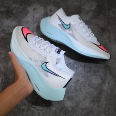 Nike ZoomX Vaporfly feminino branco, azul e rosa - comprar online