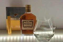 Hennessy VS + cristaleria para cognac