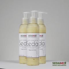 La emulsión corporal de Seda realizada a base de sericina (Proteína de la Seda).