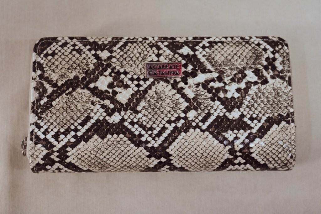 BILLETERA AGARRATE CATALINA - Comprar en Misvah