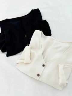 BLUSA CASPIO CON BOTONES