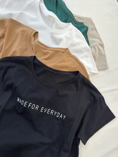 REMERA EVERYDAY