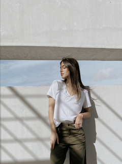 REMERA BÁSICA ESCOTE V - comprar online