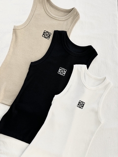 MUSCULOSA HANDY BORDADA - comprar online
