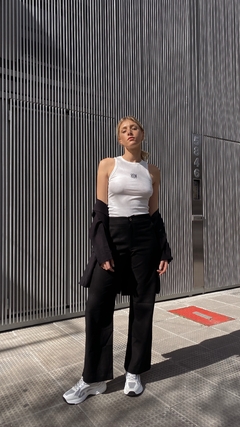 MUSCULOSA HANDY BORDADA en internet
