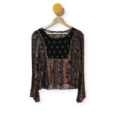 BLUSA DETALLES DORADOS T.M