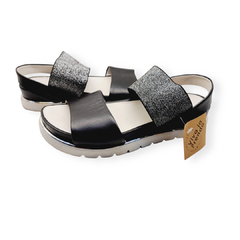 SANDALIAS PLATAFORMA BLANCA/PLATEADA CINTAS SIMIL CUERO N°35
