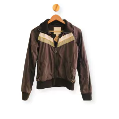 CAMPERA T:M BSK OUT WEAR