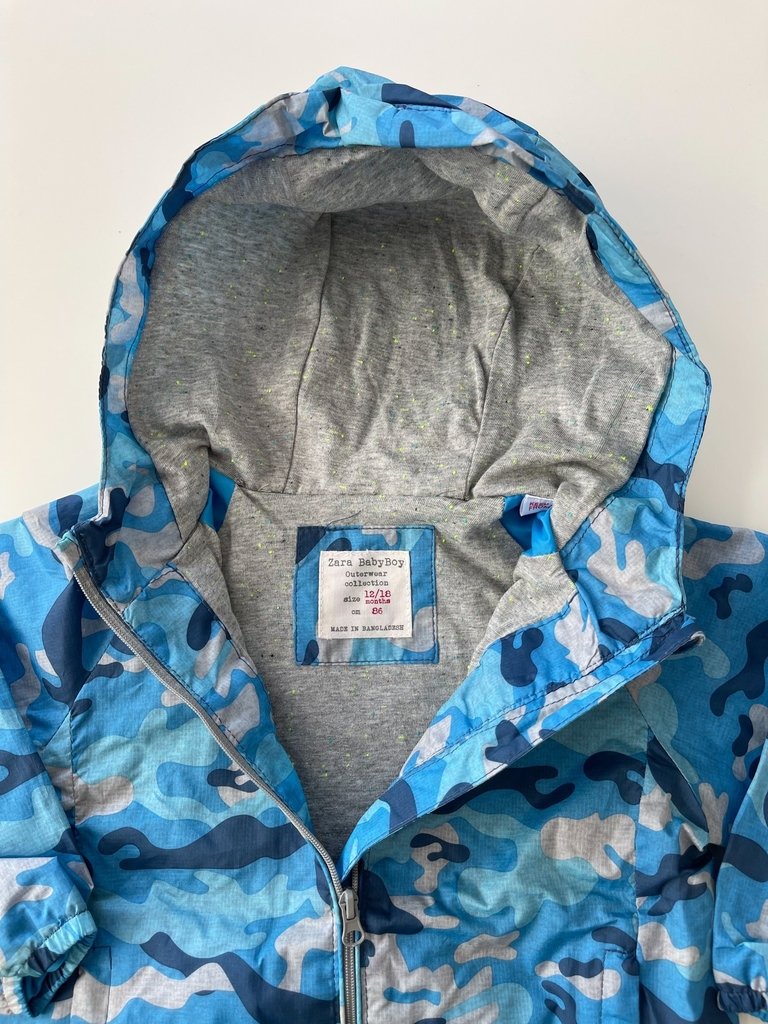 Campera Rompeviento Camuflada Azul Zara Bebe Talle 12-18 M