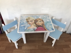 Mesita con 2 sillitas con diseño a elección