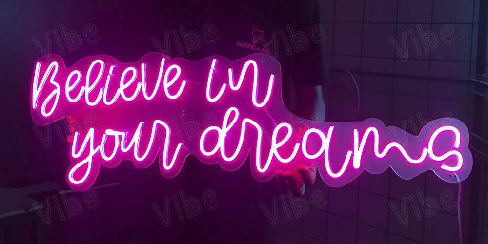 Luminária Neon Led | Believe in your dreams | Fábrica na Vibe