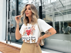 T-SHIRT BELIEVE IN LOVE OFF WHITE - comprar online