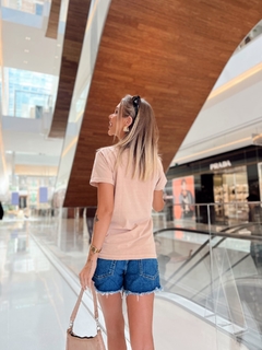 T-SHIRT BRAVERY NUDE - Flor de Hera Moda e Café