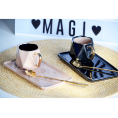 Pocillo de café y plato Anastasia en internet