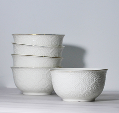 Imagen de Bowl de porcelana con borde dorado