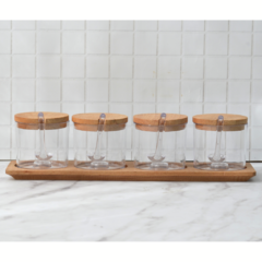 Set de 4 especieros/recipientes de acrilico c/ tapa y base de madera en internet