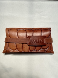Porta Anteojos croco en internet