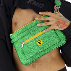 Morral/Riñonera/Clutch "Kung" ternera verde metalizado