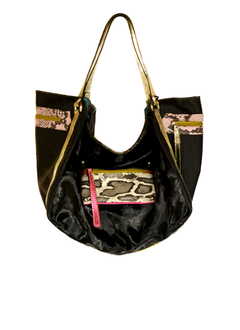 Bolso Nagazaki cuero genuino charolado negro. - comprar online