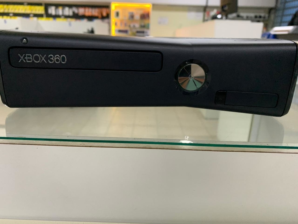 Xbox 360 Super Slim - Comprar em Penacho Games