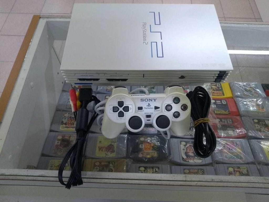 ps2 pearl white