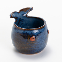 Mini cachepot baleia em cerâmica de alta temperatura - Eliana Kanki.