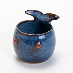 Mini cachepot baleia em cerâmica de alta temperatura - Eliana Kanki. - comprar online