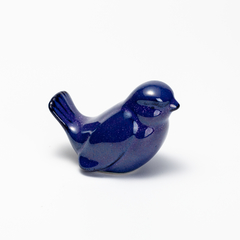 Pássaro P em cerâmica de alta temperatura, cor Azul Royal com toque liso e levemente rústico - Paula Unger.