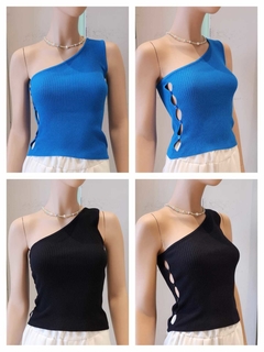 SNM108 MUSCULOSA UN HOMBRO, CON BOTONES AL COSTADO en internet