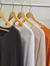AYR02 REMERA MORLEY MANGA LARGA CUELLO V MICROFIBRA - comprar online