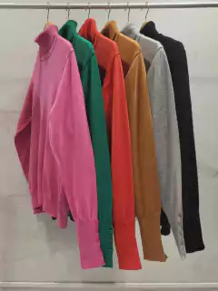 ALPL03 POLERA LISA CON BOTÓNES EN EL PUÑO - AYRA