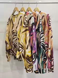 AFBZ07 BUZO LANILLA MULTICOLOR en internet