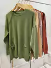 AESW03 SWEATER CON BOLSILLOS Y NUDOS ANCHOS