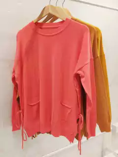 AESW03 SWEATER CON BOLSILLOS Y NUDOS ANCHOS - comprar online