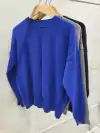 Imagen de AMPSW05 SWEATER CON TAJO ADELANTE