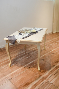 Mesa Lucrecia - City&Country