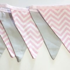 Bandeirinhas de tecido chevron fino Rosa com cinza - comprar online