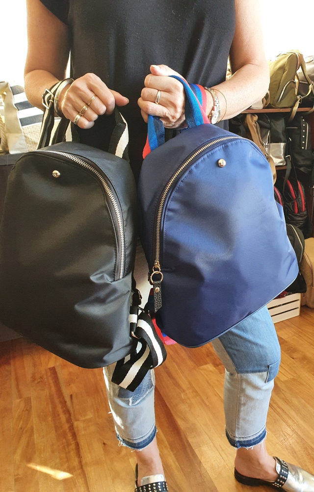 Mochila Paris tela impermeable negra - Modo Avion