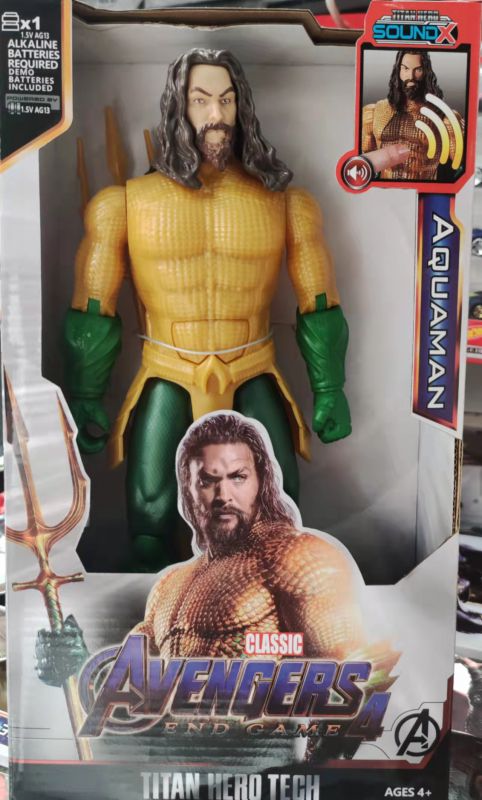 AVENGERS AQUAMAN GIGANTE CON VOZ, LUZ Y SONIDO EN CAJA X2557