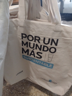 Tote bag con logo en internet